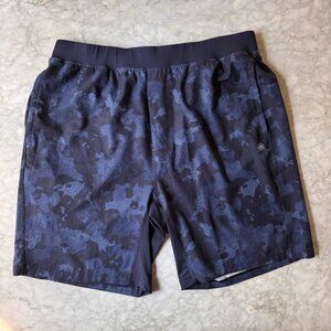 Gaiam Mens Karma Athletic Workout Shorts Camo Navy Blue Size XL